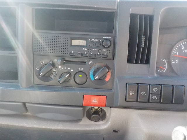 いすゞエルフダンプ小型（2t・3t）[写真11]