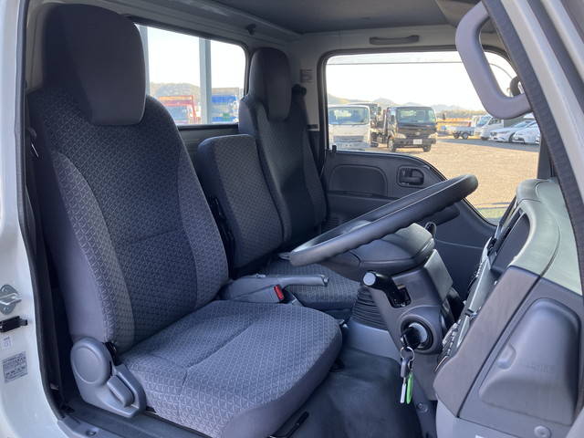 いすゞエルフ平ボディ小型（2t・3t）[写真24]