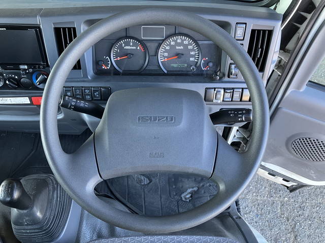 いすゞエルフ平ボディ小型（2t・3t）[写真28]