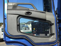 三菱ふそうスーパーグレートアルミウイング大型（10t）[写真25]