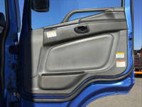 三菱ふそうスーパーグレートアルミウイング大型（10t）[写真26]