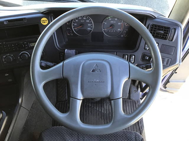 三菱ふそうスーパーグレートアルミウイング大型（10t）[写真33]