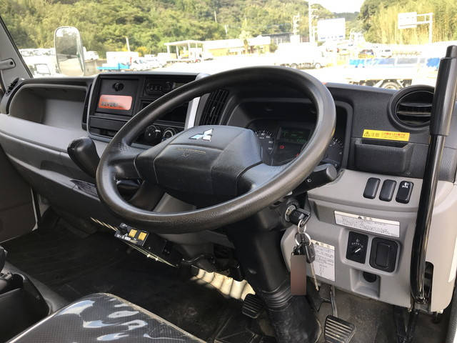 三菱ふそうキャンターダンプ小型（2t・3t）[写真26]