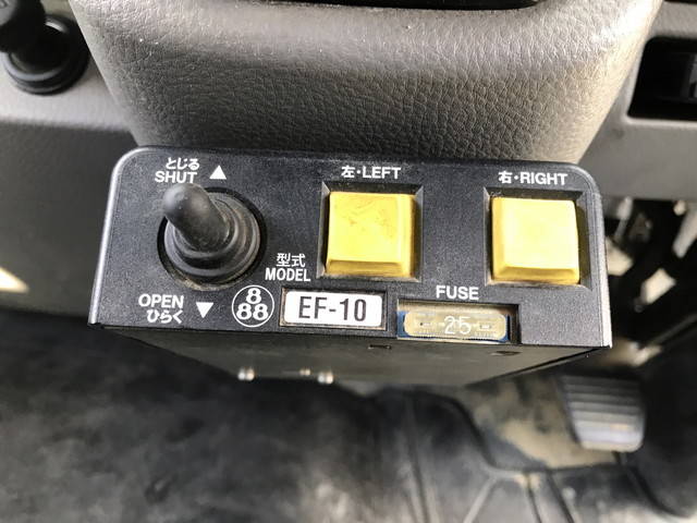 三菱ふそうキャンターダンプ小型（2t・3t）[写真35]