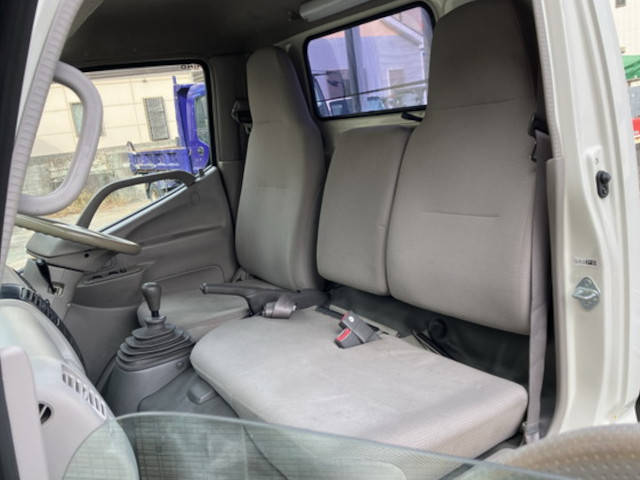 日野デュトロ平ボディ小型（2t・3t）[写真22]