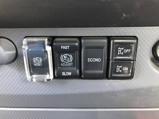 いすゞエルフ散水車小型（2t・3t）[写真32]