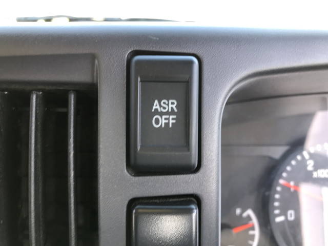 いすゞエルフ散水車小型（2t・3t）[写真34]