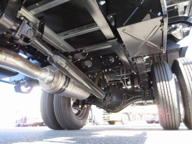 三菱ふそうキャンターアルミバン小型（2t・3t）[写真34]