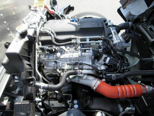 三菱ふそうキャンターアルミバン小型（2t・3t）[写真39]