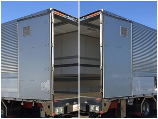 日野レンジャーアルミウイング中型（4t）[写真12]