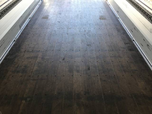 日野レンジャーアルミウイング中型（4t）[写真17]