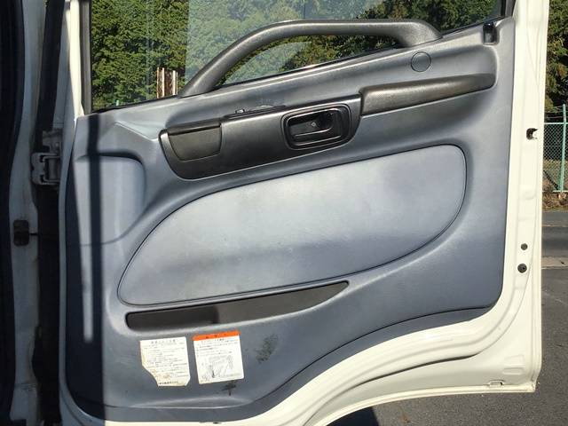 日野レンジャーセルフクレーン3段増トン（6t・8t）[写真29]