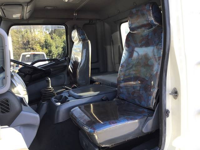 日野レンジャーセルフクレーン3段増トン（6t・8t）[写真31]