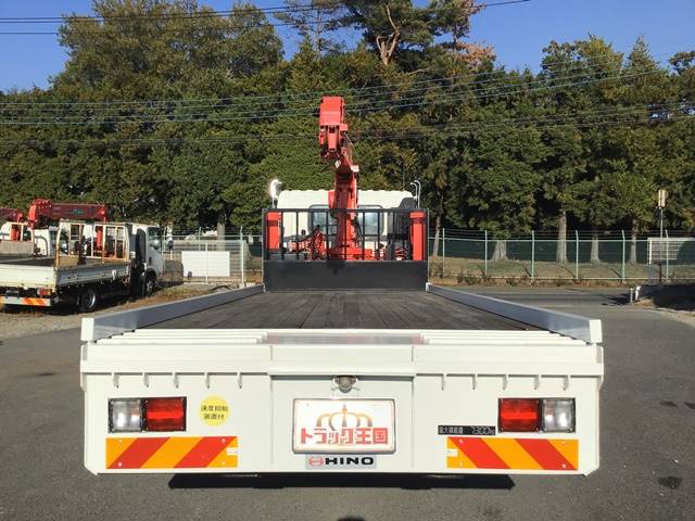 日野レンジャーセルフクレーン3段増トン（6t・8t）[写真09]