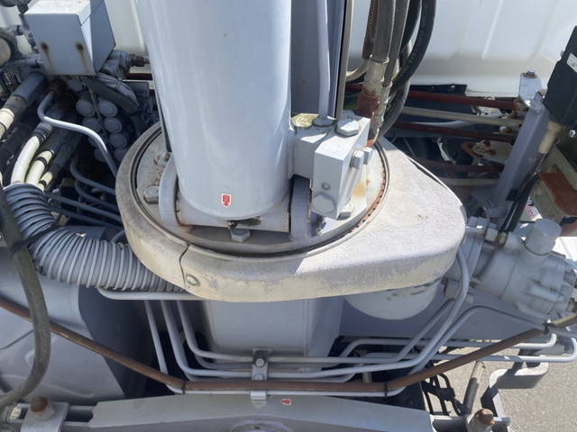 三菱ふそうキャンタークレーン3段小型（2t・3t）[写真08]