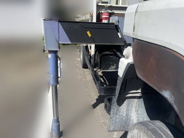 三菱ふそうキャンタークレーン3段小型（2t・3t）[写真09]