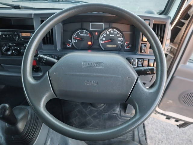 マツダタイタン平ボディ小型（2t・3t）[写真11]