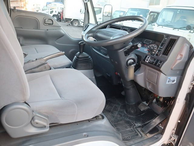 マツダタイタン平ボディ小型（2t・3t）[写真38]