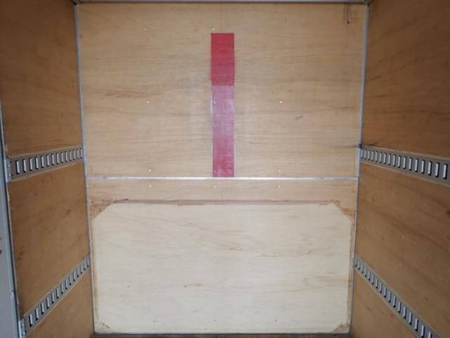 いすゞエルフアルミバン小型（2t・3t）[写真13]