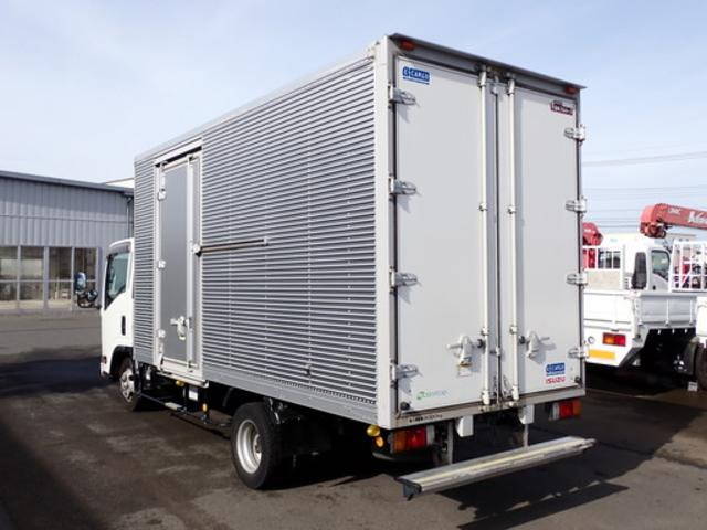 いすゞエルフアルミバン小型（2t・3t）[写真02]