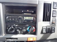 いすゞエルフアルミバン小型（2t・3t）[写真32]