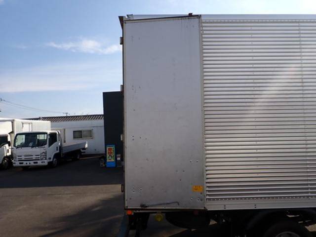 いすゞエルフアルミバン小型（2t・3t）[写真12]