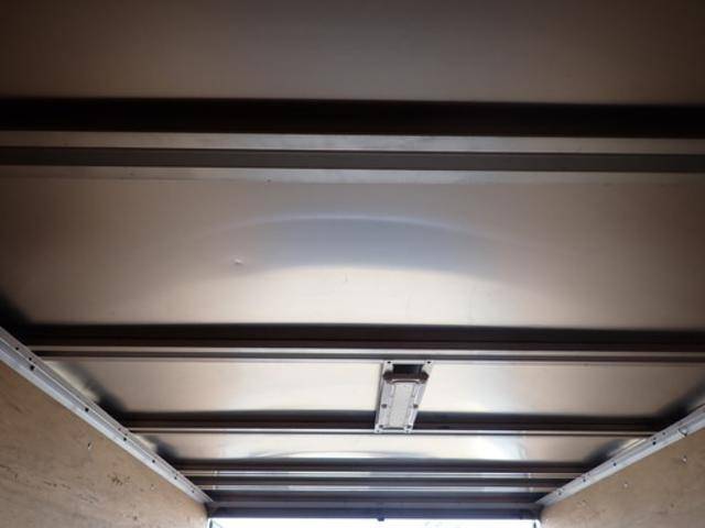 いすゞエルフアルミバン小型（2t・3t）[写真20]