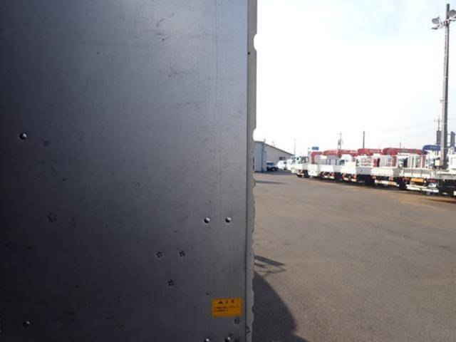 いすゞエルフアルミバン小型（2t・3t）[写真21]