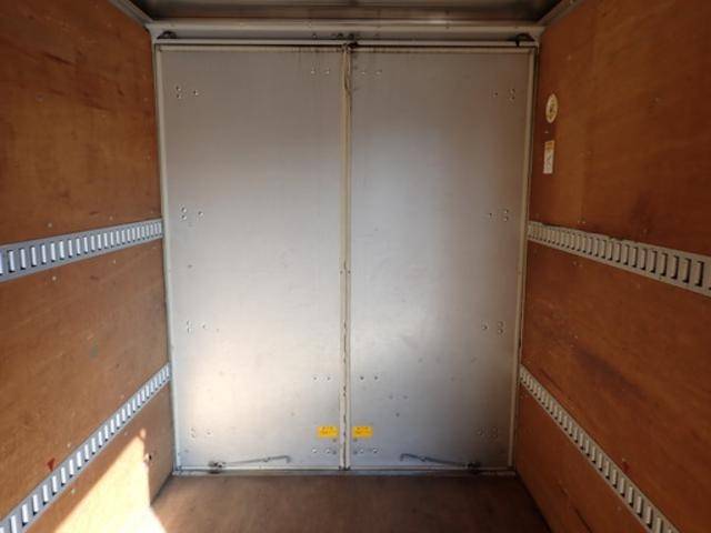 いすゞエルフアルミバン小型（2t・3t）[写真22]