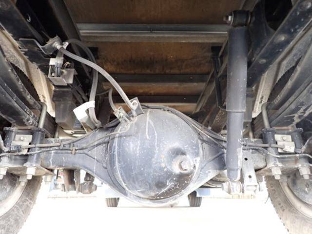 いすゞエルフアルミバン小型（2t・3t）[写真24]