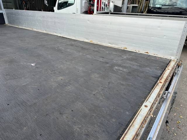 いすゞエルフクレーン4段小型（2t・3t）[写真11]