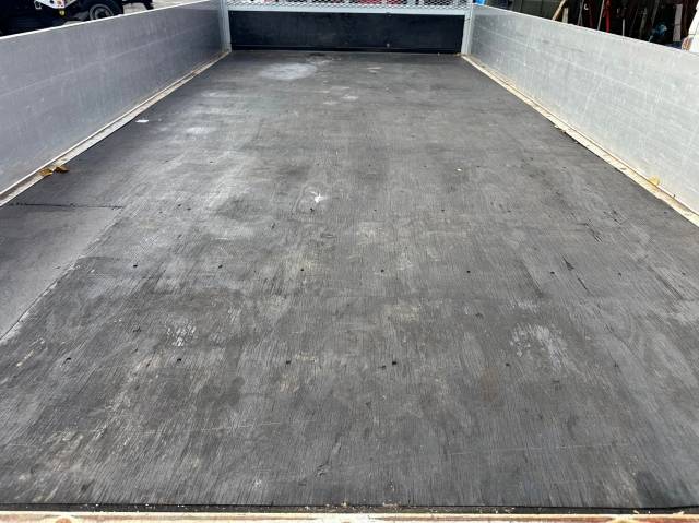 いすゞエルフクレーン4段小型（2t・3t）[写真12]