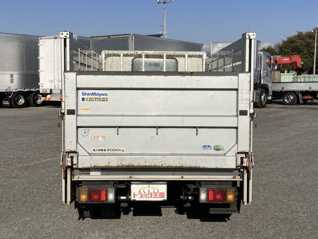 いすゞエルフアルミブロック小型（2t・3t）[写真10]