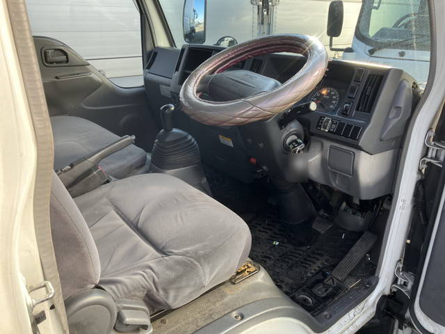 いすゞエルフアルミブロック小型（2t・3t）[写真34]