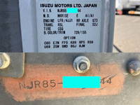 いすゞエルフアルミブロック小型（2t・3t）[写真40]