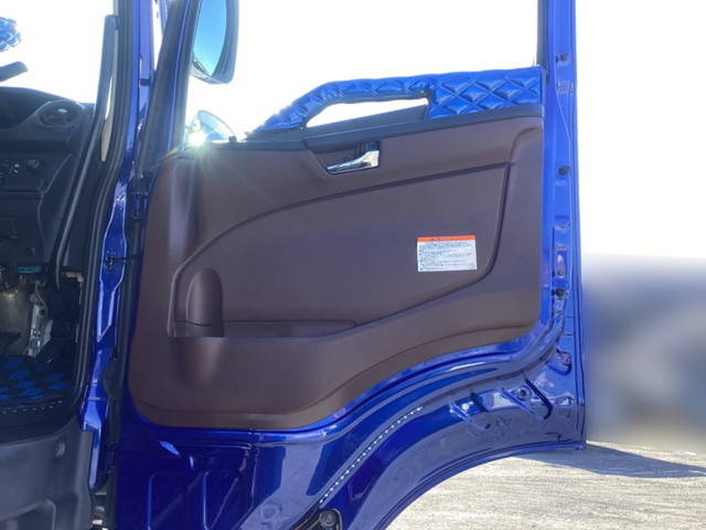 日野プロフィアトレーラーヘッド（トラクターヘッド）大型（10t）[写真22]