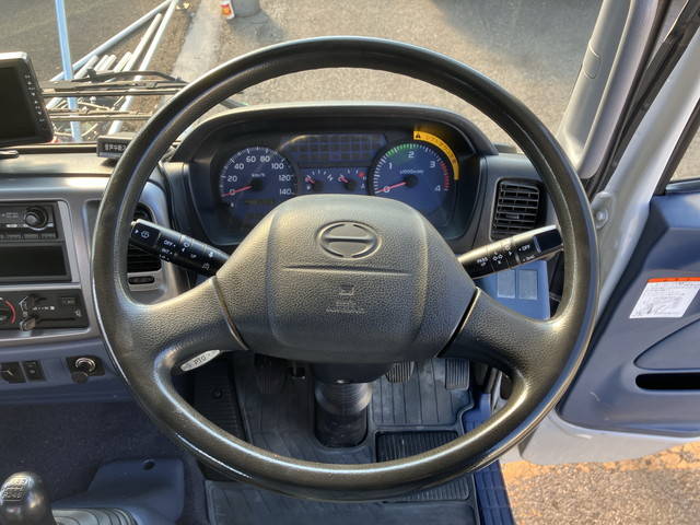 日野レンジャーセルフクレーン3段中型（4t）[写真35]