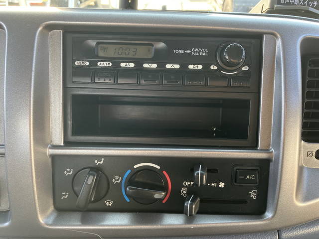 日野レンジャーセルフクレーン3段中型（4t）[写真37]