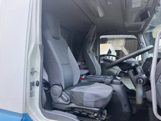 いすゞフォワードアルミウイング中型（4t）[写真31]