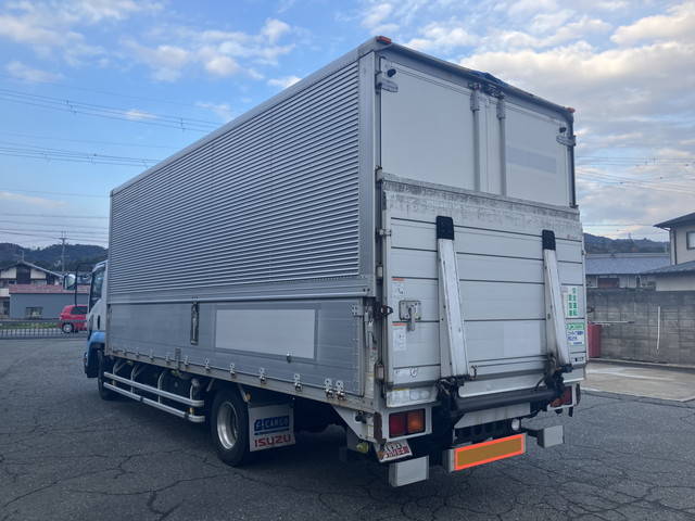 いすゞフォワードアルミウイング中型（4t）[写真04]