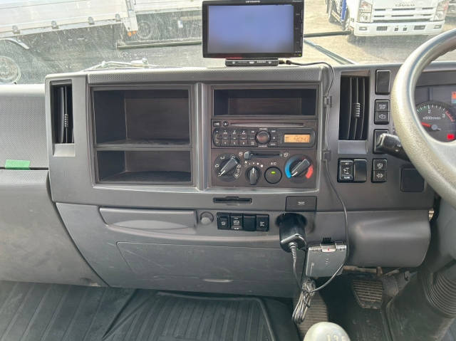 いすゞフォワードクレーン6段中型（4t）[写真26]