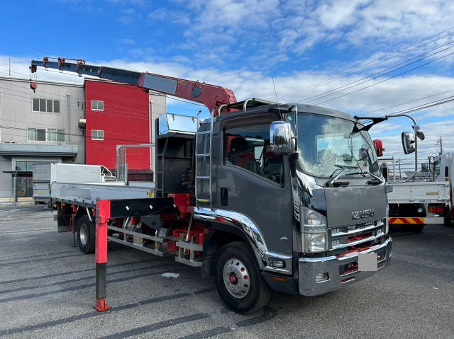 いすゞフォワードクレーン6段中型（4t）[写真03]