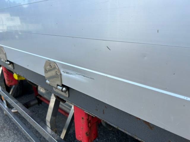 いすゞフォワードクレーン6段中型（4t）[写真38]