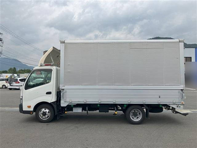 トヨタダイナアルミウイング小型（2t・3t）[写真09]