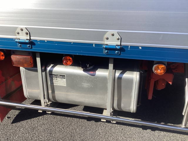 三菱ふそうファイターアルミウイング中型（4t）[写真14]