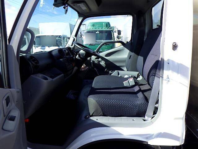 日野デュトロアルミバン小型（2t・3t）[写真08]