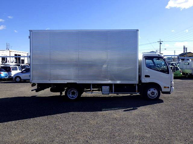 日野デュトロアルミバン小型（2t・3t）[写真04]