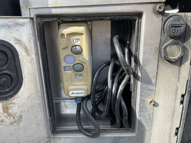 日野デュトロ平ボディ小型（2t・3t）[写真17]