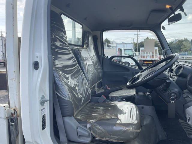 日野デュトロ平ボディ小型（2t・3t）[写真29]