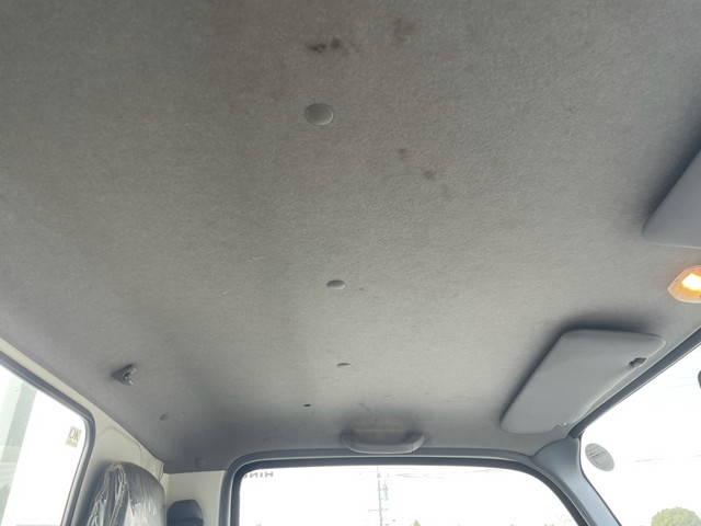 日野デュトロ平ボディ小型（2t・3t）[写真35]